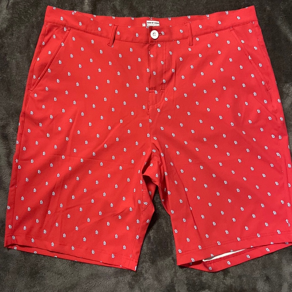 NWOT STL Cardinals golf shorts size 38. MLB Merchandise